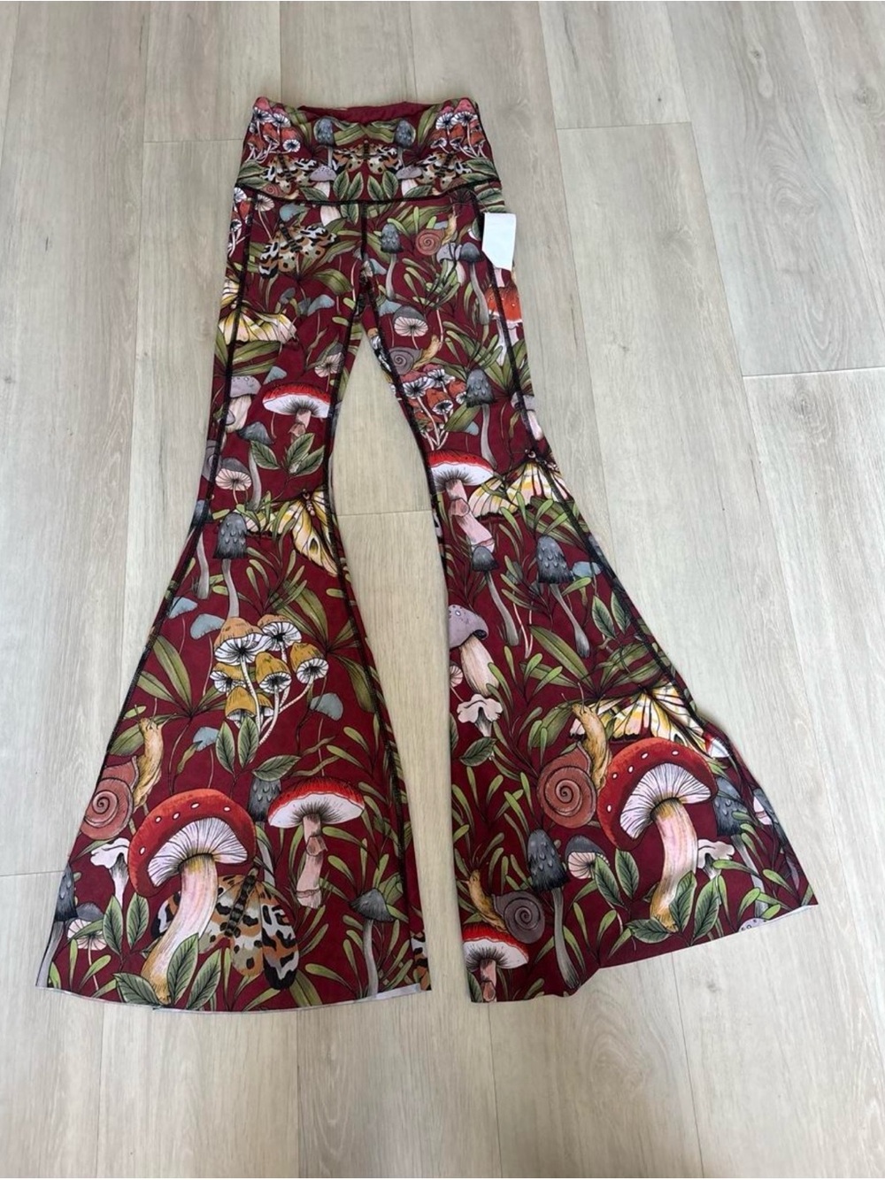 Yoga Democracy Mushroom Print Crop Top and Bellbottom Pants Set, Size S/M - Picture 6 of 7